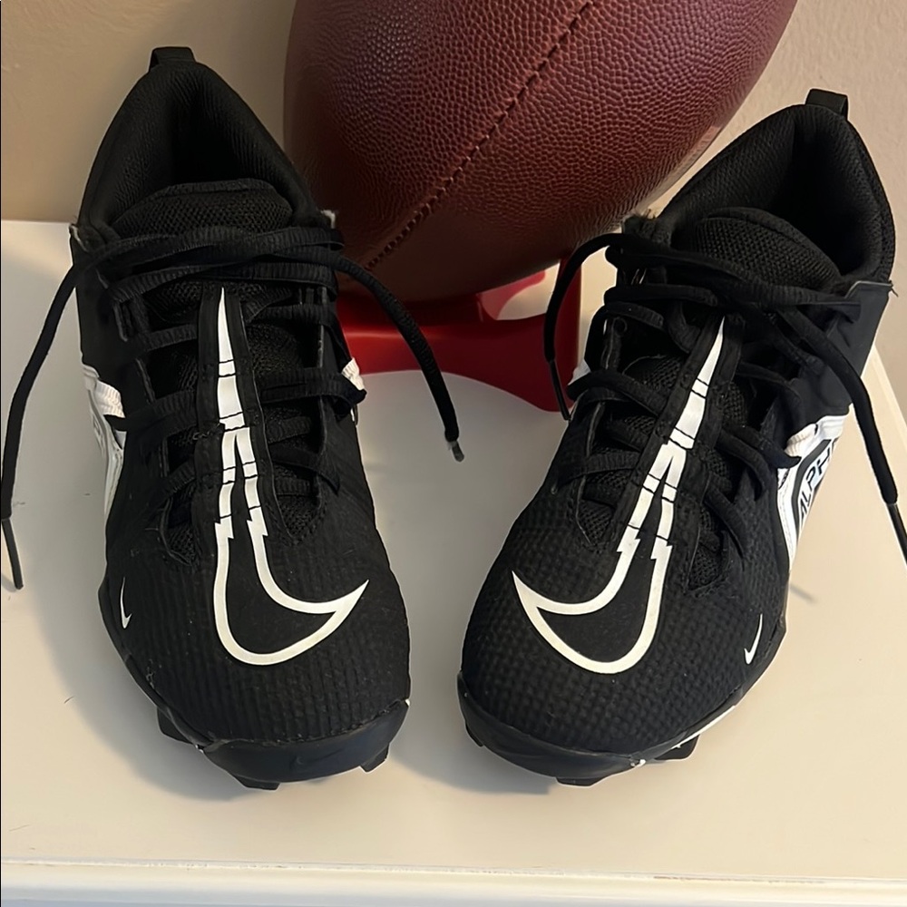 Nike Kids Black Football Cleats
